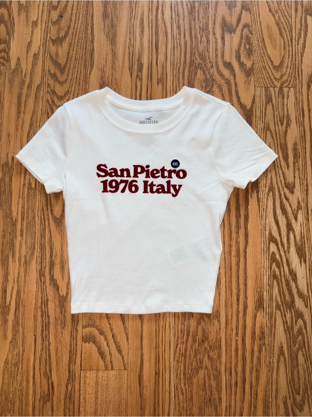 Hollister White Short-Sleeve Tee with Maroon 'San Pietro 1976 Italy' Graphic